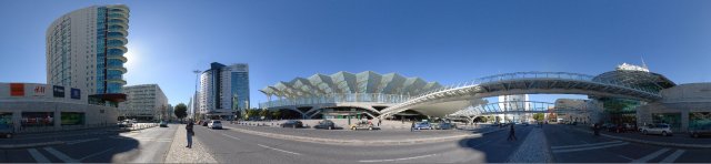 Lissabon: Einkaufszentrum und Bahnhof auf dem ehemaligen Expo-Gelände